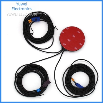 Autóba szerelt 3‑in‑1 GSM/FM/GPS antenna – Nyereség 8–15 dBi; Frekvenciatartomány 1800; Impedancia 75 Ω; SWR ≤ 2.0