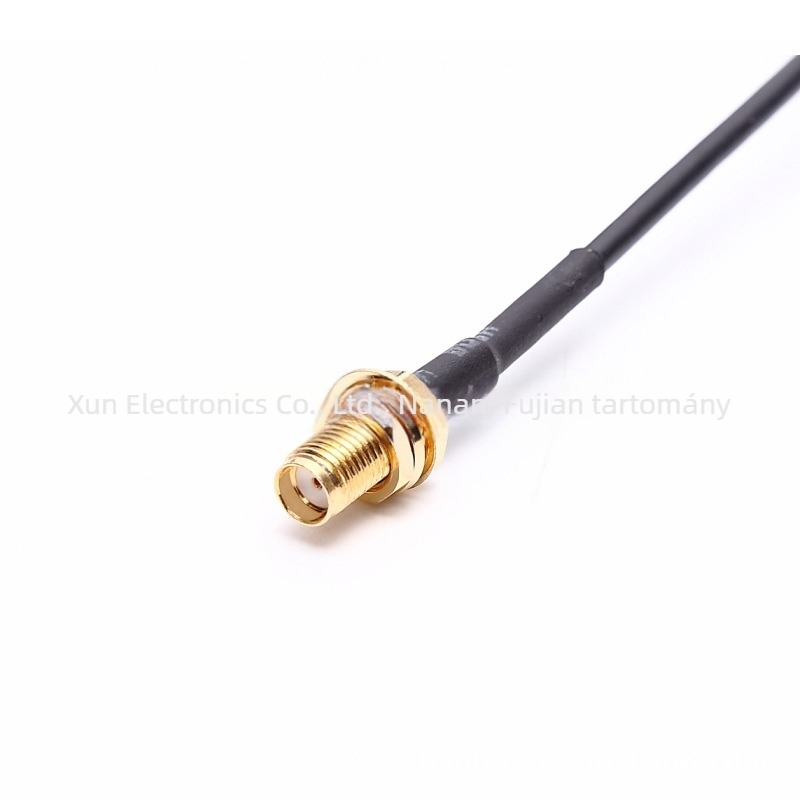 UT-106UV kettős fokozatú autóantenna Baofeng BF-UV5R / UV82 számára, frekvenciatartomány 134–174/400–470 MHz, modell UT-106UV