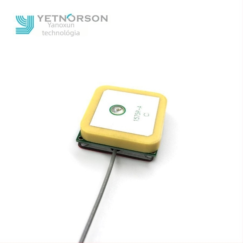 Kerámiaantenna, aktív beépített RF antenna autóhoz, 1575.42 MHz, Yanoxun (Kód: Ynx-gps-c-011)