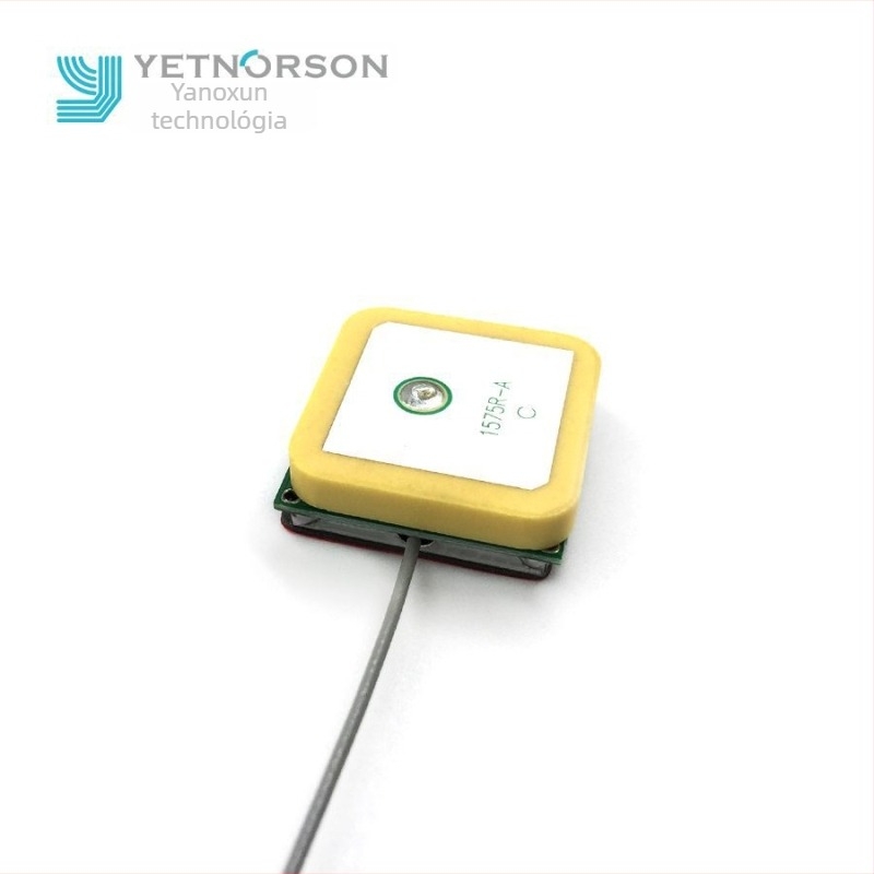 Kerámiaantenna, aktív beépített RF antenna autóhoz, 1575.42 MHz, Yanoxun (Kód: Ynx-gps-c-011)