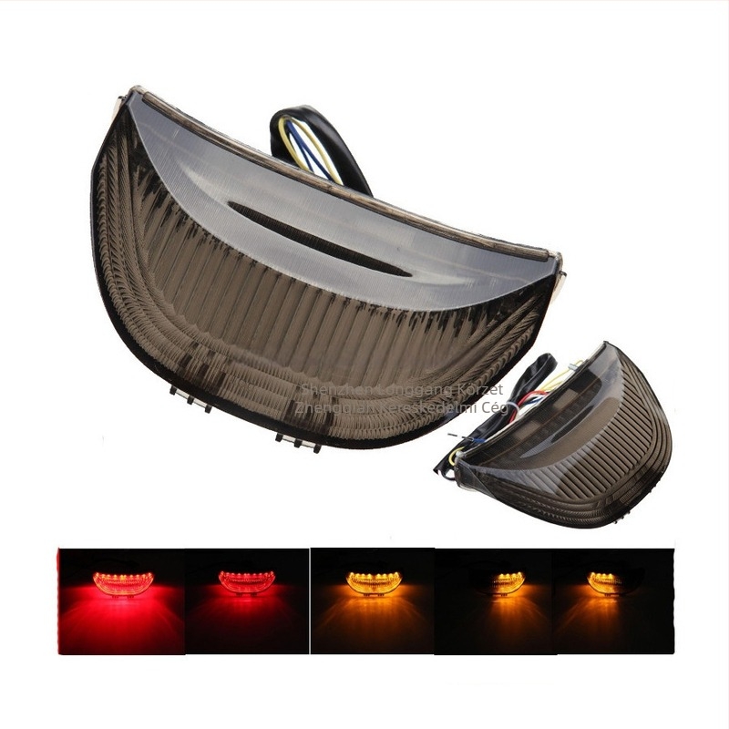 Motorkerékpár hátsó lámpa, modell WDS, 12V, ABS ház és PC lencse, kompatibil Honda CBR1000 04-07