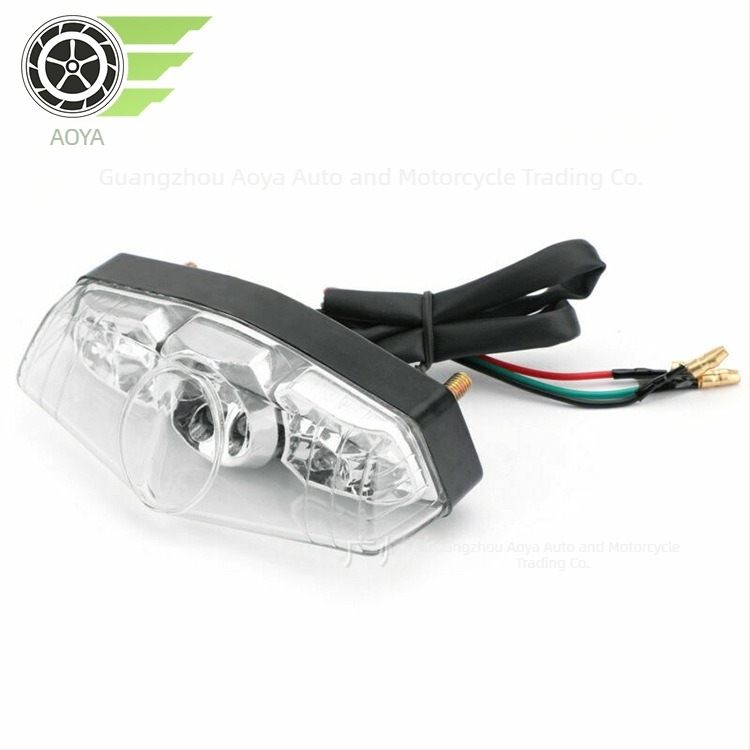 Motorkerékpár hátsó lámpa, négyzet alakú modell, 12V, ABS ház és szalmából készült lámpa
