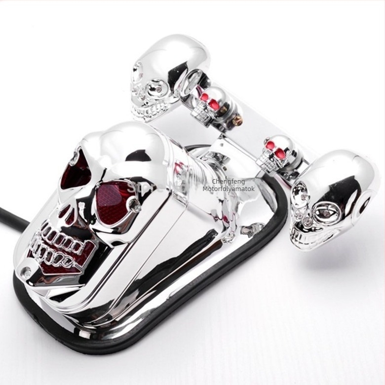 cf-Ghost motorkerékpár hátsó lámpa, 12V, 10W, integrált fék- és indexlámpa