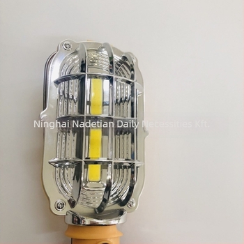 COB munka lámpa, 3W COB LED, AA elemről működik, 360°-os forgó fénysugár, 100–200 m hatótáv, túrázáshoz és kempingezéshez