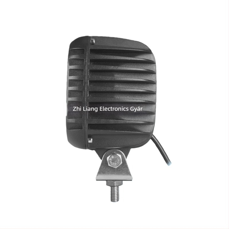 40W négyzet alakú LED munka lámpa targoncához és traktorig - 10-30V, 5800 lm, IP67, 6500K