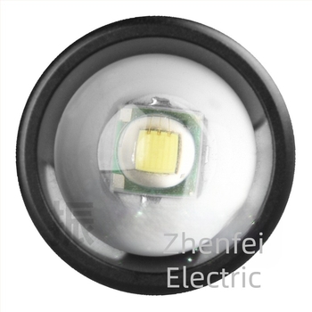 Alumíniumötvözetből készült LED elemlámpa, mágneses, 10W, 360° forgás, kézi tekerővel működik, többfunkciós, töltővel együtt