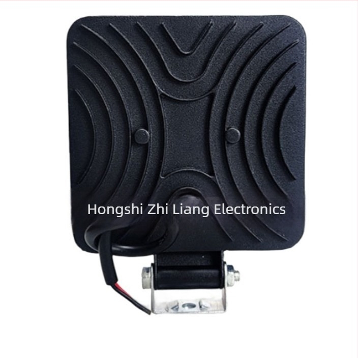 Négyzet alakú LED autó elsőfényszóró, modell Zc-126w, 126W, 10-60V, 6720 lm, 50 000 óra
