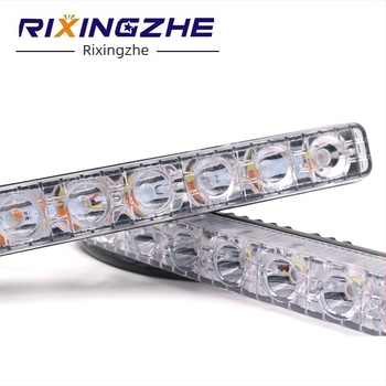 Nagyfényű LED nappali menetfények az autó hűtőrácsához, irányjelzők és 9-LED lencsés ködfények