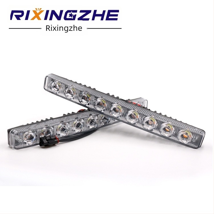 Nagyfényű LED nappali menetfények az autó hűtőrácsához, irányjelzők és 9-LED lencsés ködfények