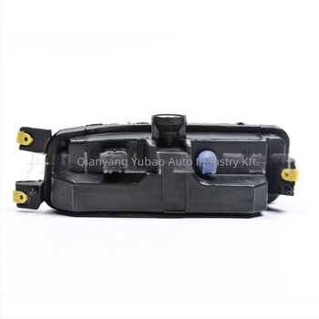 Range Rover Sporthoz készült ködlámpák LED nappali menetfénnyel — modell számok LR033407/LR033406; kiegészítő számok LR033407/LR033406; testreszabás elérhető.