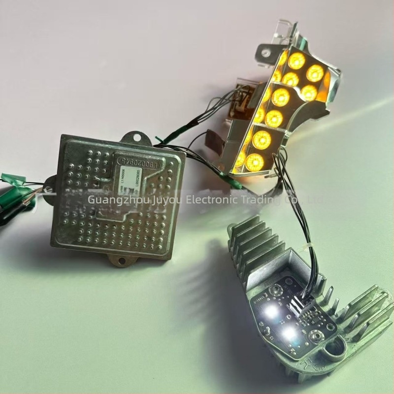 L90028085 Maserati Quattroporte 2014-2017 DRL meghajtó – alumíniumötvözet, LED, 12V, 35W