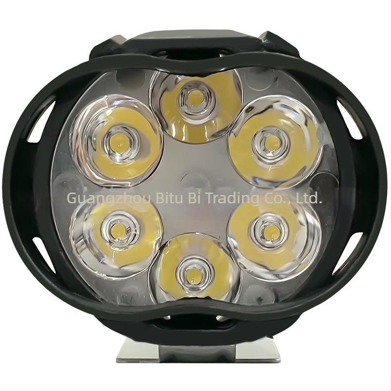 Motorkerékpár LED spotlámpa — 6 LED-es külső fényszóró, 12V, 18W, 800LM, IP65, anyag: műanyag + vas tartó, modell 005