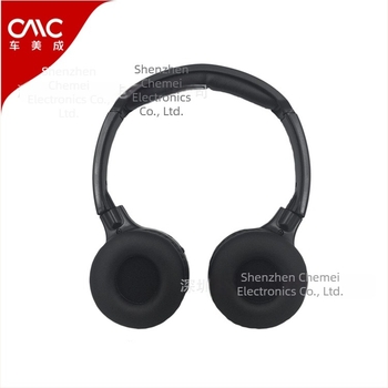 Kétcsatornás vezeték nélküli infravörös autós headset — univerzális kompatibilitás, modell CMC-300D, súly 0.15 kg, teljesítmény 5