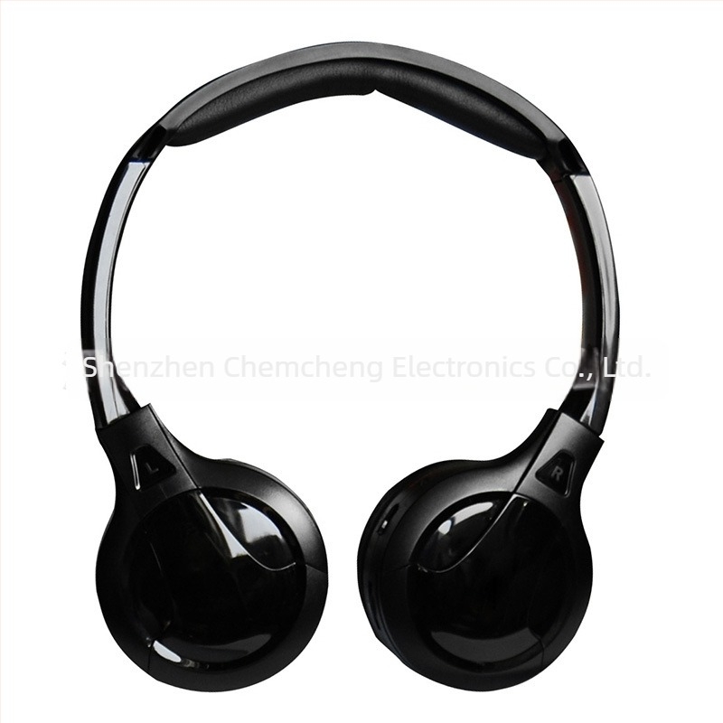 Kétcsatornás vezeték nélküli infravörös autós headset — univerzális kompatibilitás, modell CMC-300D, súly 0.15 kg, teljesítmény 5