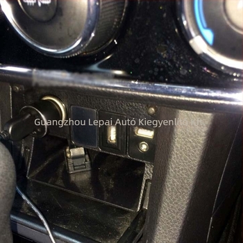 Toyota járművekhez USB csatlakozó: Vios, Camry, RAV4, Corolla, Highlander, Levin, Prado
