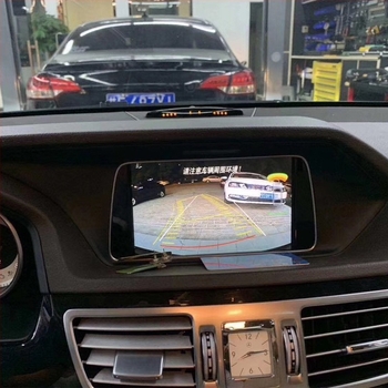 Mercedes-Benz ABC/GLK/ML/E-osztály hátrameneti dekóder eredeti kijelző frissítésével és 360° panorámával — 12V, alumínium burkolat, modell 8860, márka hcj, egyéni feldolgozás: Igen