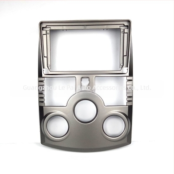 Autóhifi központi kezelőpanel DVD keret, kompatibilis a Toyota Rush és a Daihatsu Terios modellekkel, súly 1000 g.