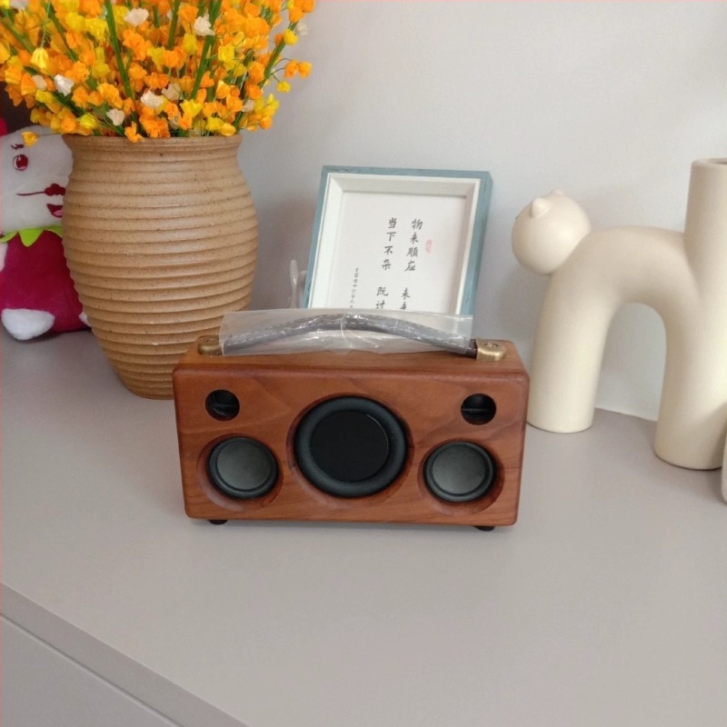 Diófából készült Bluetooth hangszóró, kézzel készített, hordozható kültéri retro dizájn, 5 hangszóróval, Bluetooth 5.0, 60Hz-15kHz, SNR ≥85dB, 30W