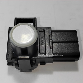Toyota Prado hátsó radar szenzor, modell 89341-33210, tartomány 0,2–2 m, pontosság 0,1 m