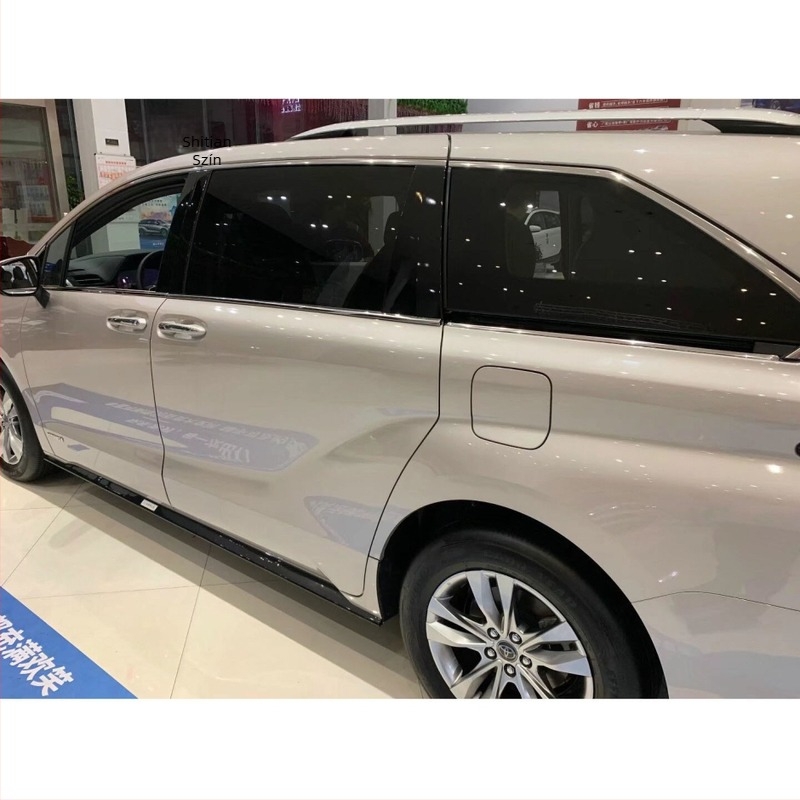 Hátsó dekoratív elem Toyota Sienna 20–24, ABS, modell 03018Zz, dekoratív használatra