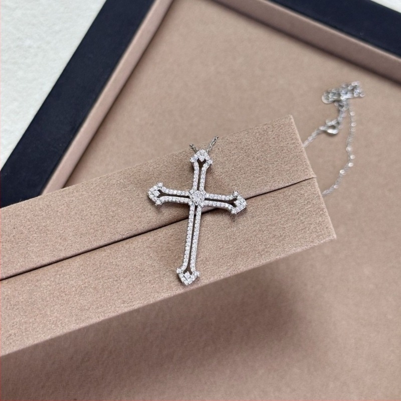 Nyaklánc nyíl–kereszt medállal, geometriai forma, réz anyag, kereszt típusú lánc, uniszex, elektroplatírozott, könnyed luxus stílus