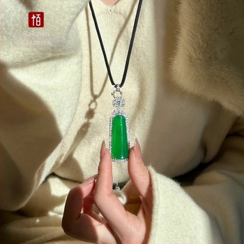 Achát chalcedon nyaklánc, geometriai forma, cirkónium berakással, Baichen jewelry