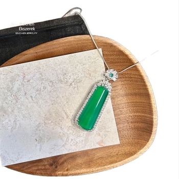 Achát chalcedon nyaklánc, geometriai forma, cirkónium berakással, Baichen jewelry