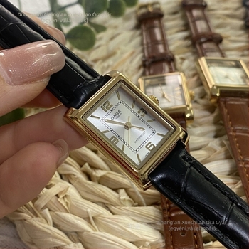 HL-025 Női karóra Swiss ETA kvarcmozgással, 36 mm-es négyszögletes számlap, valódi bőr szíj, 30 m vízállóság, testre szabható logó