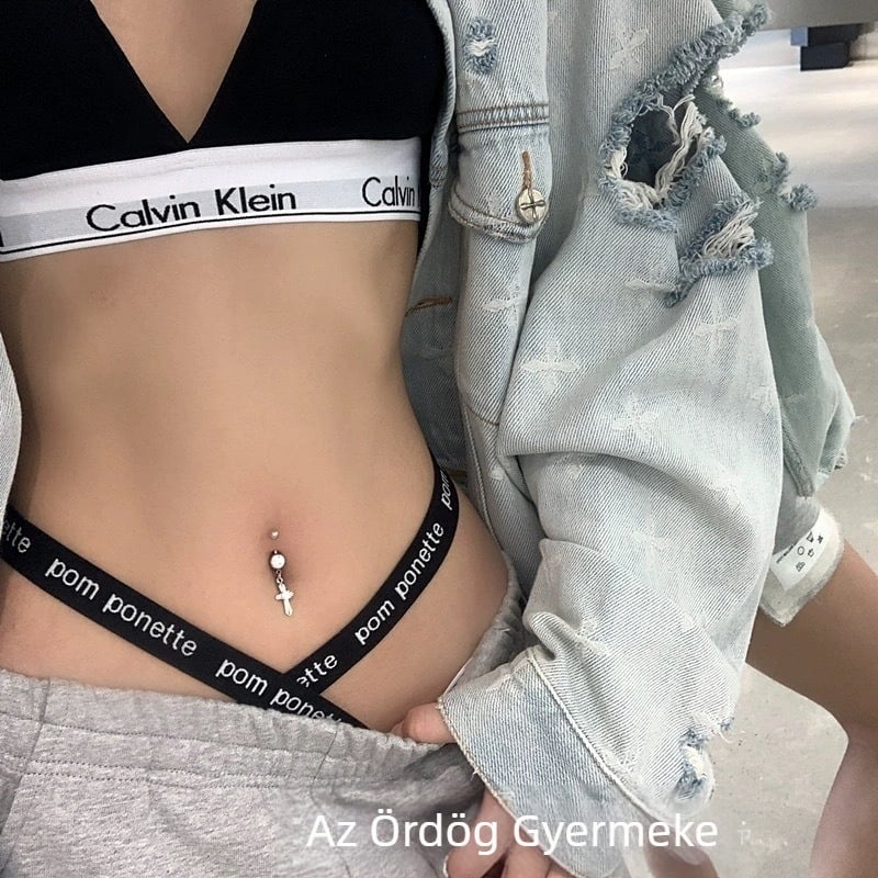 Köldökgyűrű – fém, kézzel készített, 2023 tavaszán