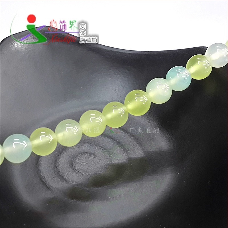 Szabad gyöngyök az agatából, csiszolás és polírozás, totem minta, természetes stílus