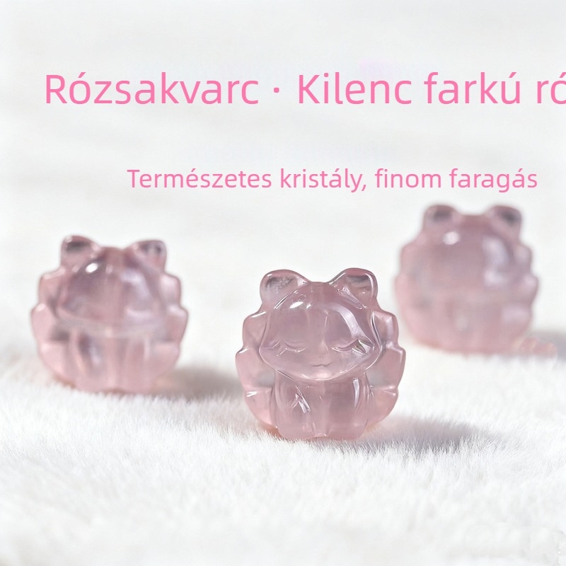 Nyaklánc medál rózsakvarc kristállyal, kilenc farkú róka faragott motívummal, polírozott felület, aranyos stílus