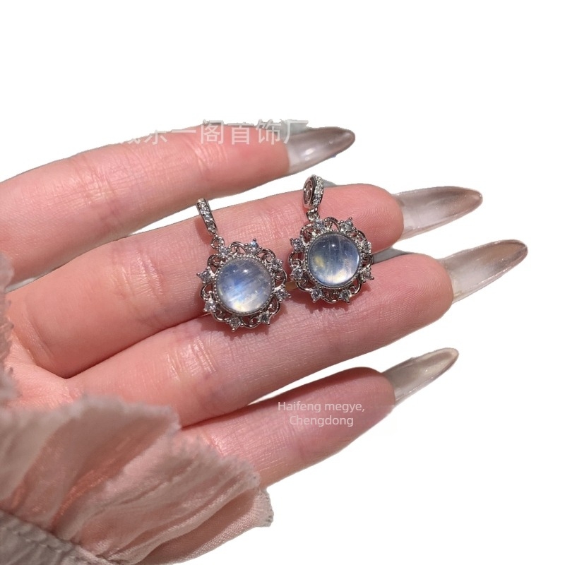 925-ös ezüst nyaklánc jáde betéttel, kör alakú