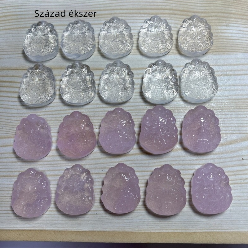 Természetes kristályból készült kilencfarkú róka gravírozott medál és DIY ékszerkészítő kiegészítők – egyszerű és sokoldalú