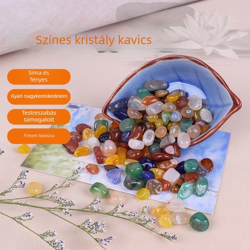 Természetes kristály töredékek és színes kristály kavicsok, dekoratív dísz, achátkő