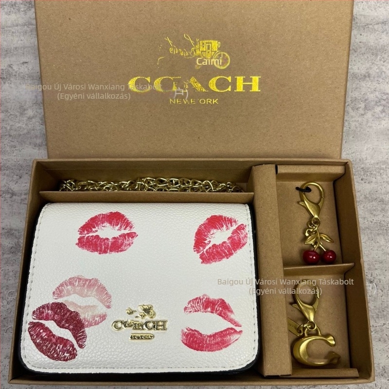 Cross-Border kis PU anyagú clutch – vízszintes négyszögletes forma, nyitott felső, belső dokumentumrekesz, bőr belsővel