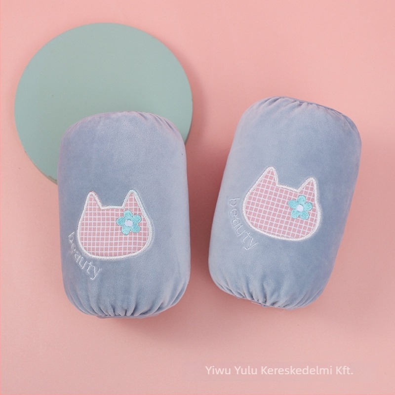 Gyerekeknek készült ruhára való ujjvédők – karikatúra mintával, meleg és szennyeződés elleni, velúr anyag, hímzett