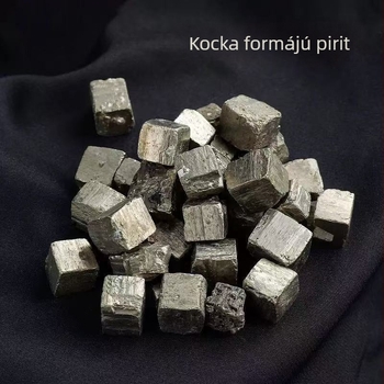 Természetes Cuprite kocka kristálydísz geológiai oktatásra, VS2 tisztaság