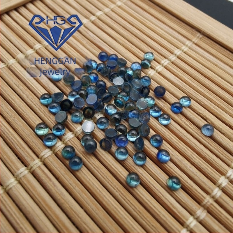 Természetes zafír, kerek cabochon, domborított felület, kék kő, sík alap, nyers félkész kő, nemzeti vizsgálatra