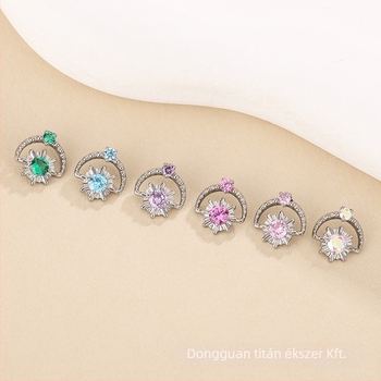 Csillag alakú fülbevaló titánötvözetből, gyémánttal kirakott, uniszex