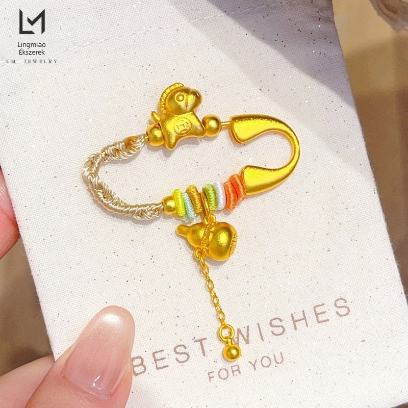 Kitűző: kézzel készített, fonott bojt motívummal és tök alakú motívummal, kettős használatú, friss és édes stílusú kiegészítő