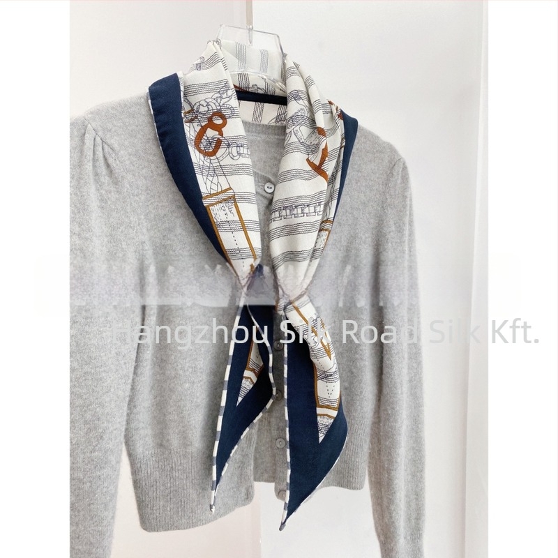 Selyemgyapjú sál rombuszos mintával, kétoldalas, téli szezonra - márka Silk store/Silk road