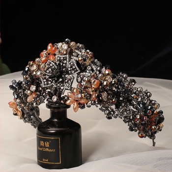 Menyasszonyi korona a fejre — barokk retro stílus; Anyag: ötvözet; Modell: korona; Bevonat: elektroplatírozás; Kategória: hajdísz