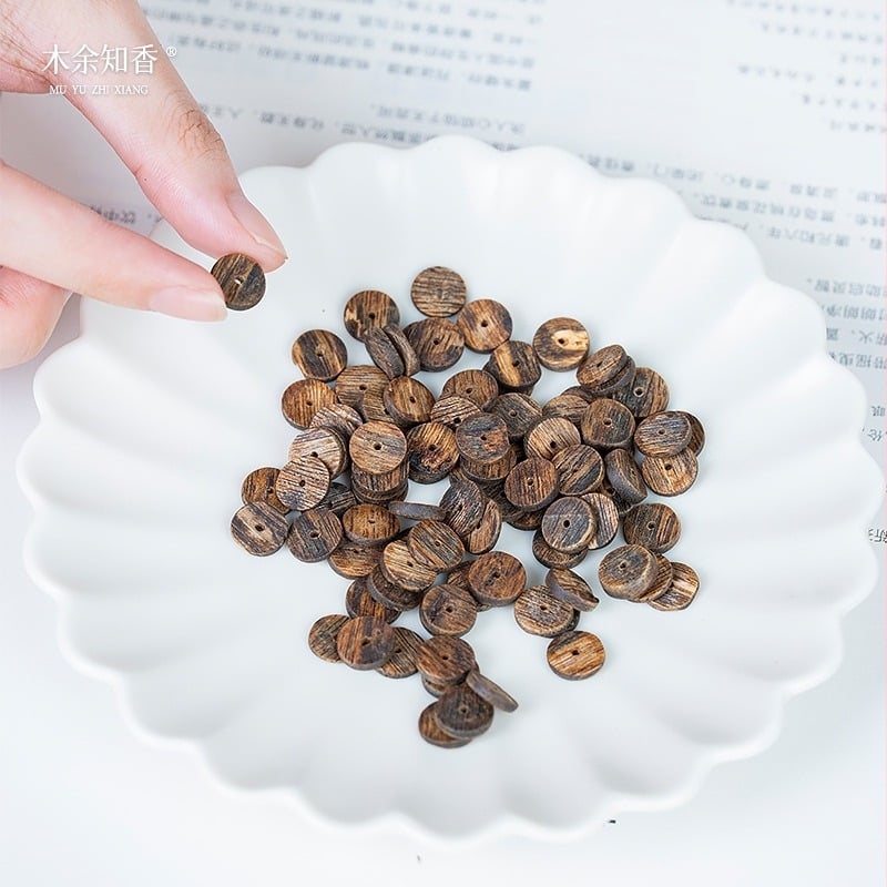 Természetes zöld agarwood – egyetlen gyöngy DIY karkötőhöz, lemezes elválasztó gyöngyökkel