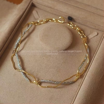 Fém nyaklánc U-alakú geometriai formával, kézzel készült lánccal, INS stílus, nyár 2025 kiadás (Anyag: fém; Forma: U-alakú geometria; Lánc: kézzel készült; Stílus: INS; Év/szezon: Nyár 2025)