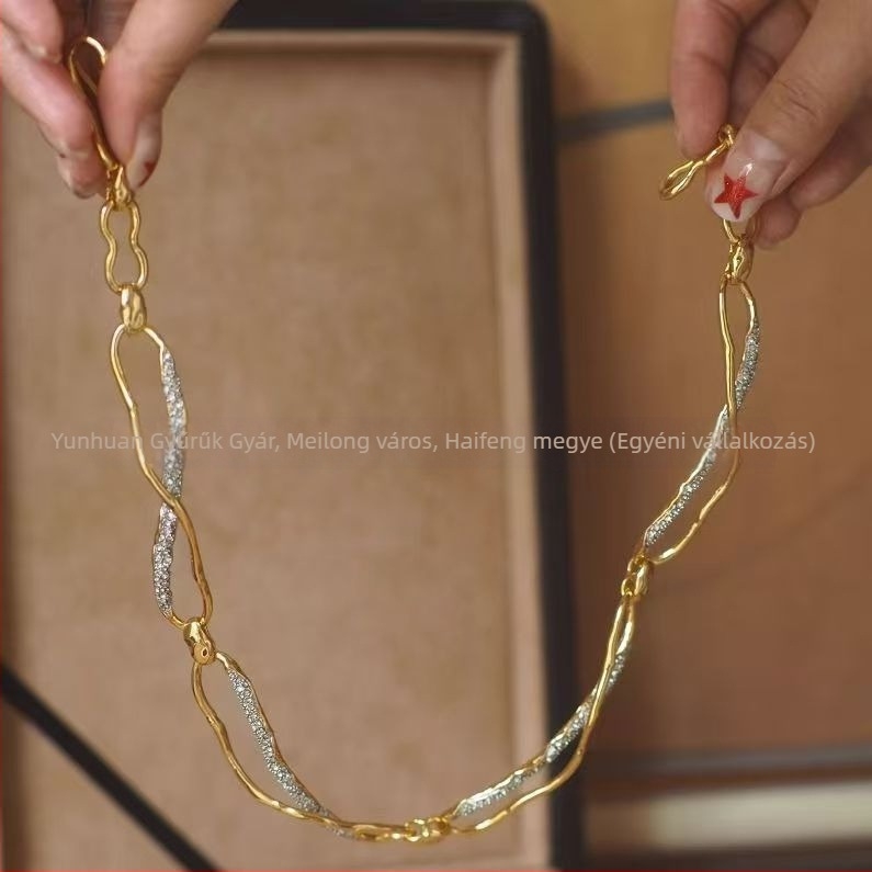 Fém nyaklánc U-alakú geometriai formával, kézzel készült lánccal, INS stílus, nyár 2025 kiadás (Anyag: fém; Forma: U-alakú geometria; Lánc: kézzel készült; Stílus: INS; Év/szezon: Nyár 2025)