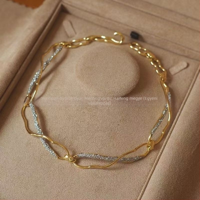 Fém nyaklánc U-alakú geometriai formával, kézzel készült lánccal, INS stílus, nyár 2025 kiadás (Anyag: fém; Forma: U-alakú geometria; Lánc: kézzel készült; Stílus: INS; Év/szezon: Nyár 2025)