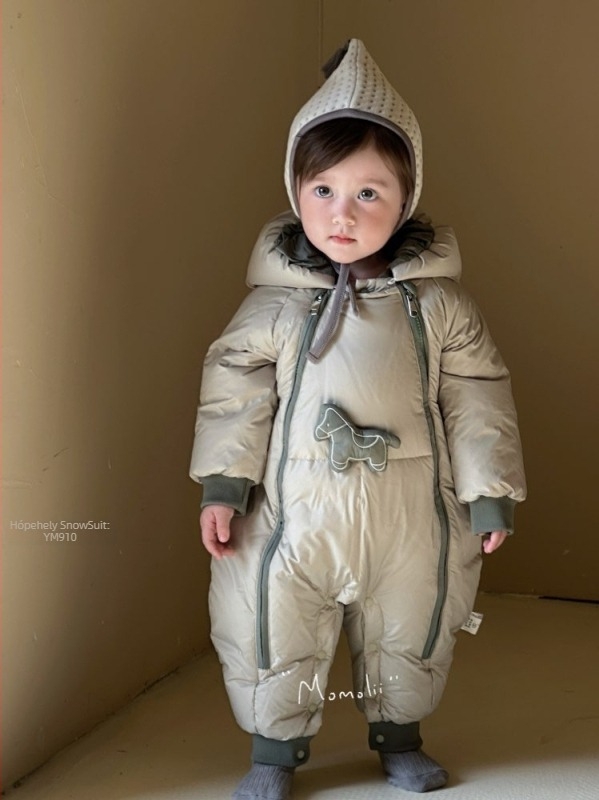 Koreai stílusú bébi down jumpsuit, 86–90% ludpehely töltettel, uniszex, levehető kapucnival, téli külső ruházat