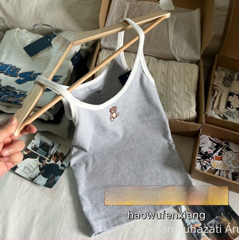 Pamut camisole felső medvehímzéssel, csíkos mintázat, kerek nyak, slim-fit