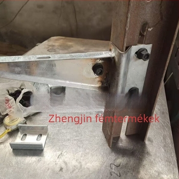 Galvanizált I-gerenda oszlophoz tartó kábelcsatorna Konzol, híd típus, modell XQJ-H-01C, ipari felhasználás, testreszabható