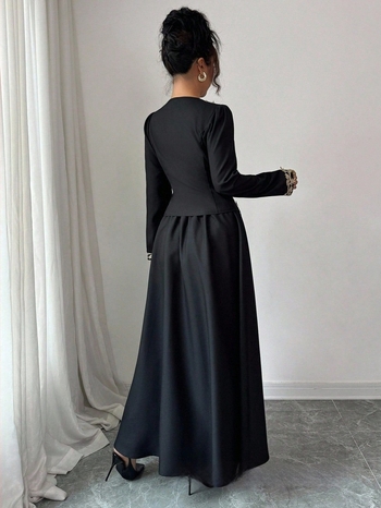 Két darabos kosztüm szoknyával, egyszínű minta, szőtt poliészter, hosszú szoknya, hosszú ujjú, nyár 2025